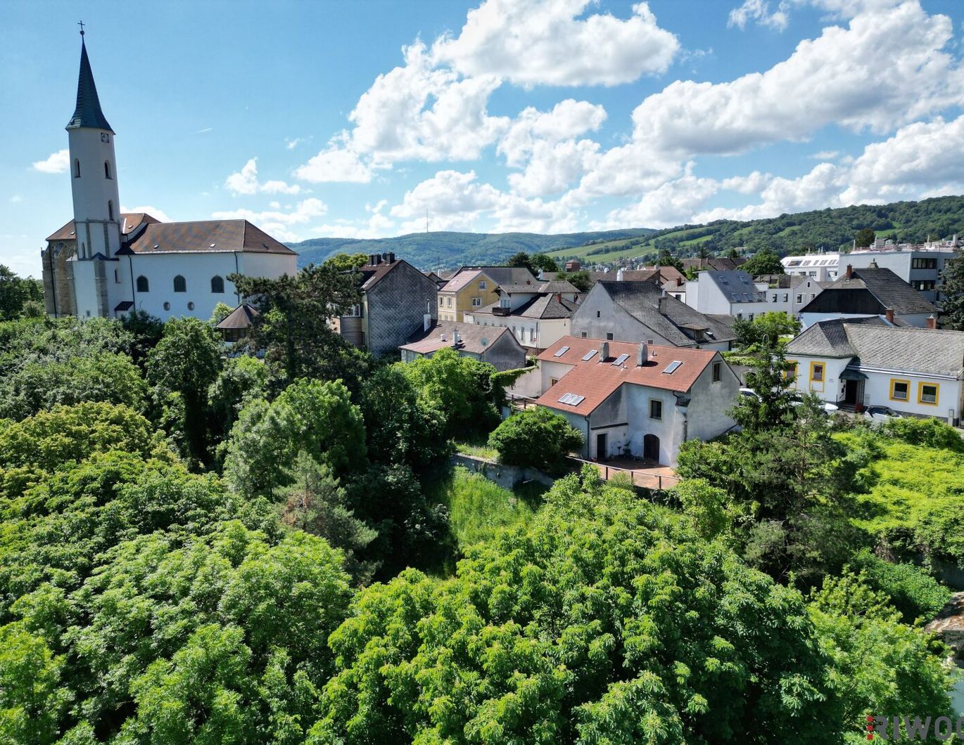 Panoramablick | Einfamilienhaus mit ca. 230m² Wohnnutzfläche & ca. 1.800m² Eigengrund | 6 Minuten nach Wien
