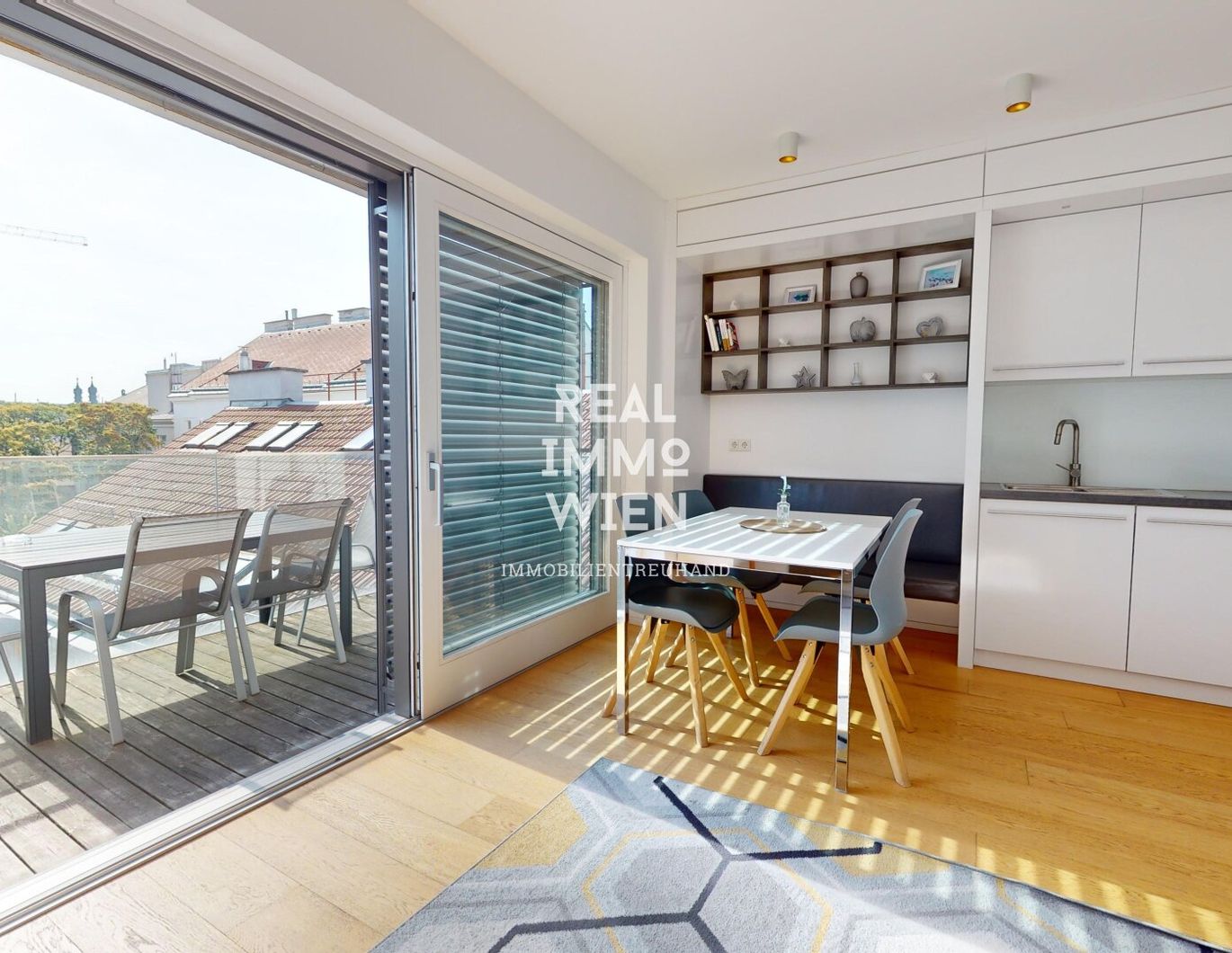 READY TO LIVE- LUXURIÖS MÖBLIERTES SERVICED LOFT-ALL IN-PROVISIONSFREI