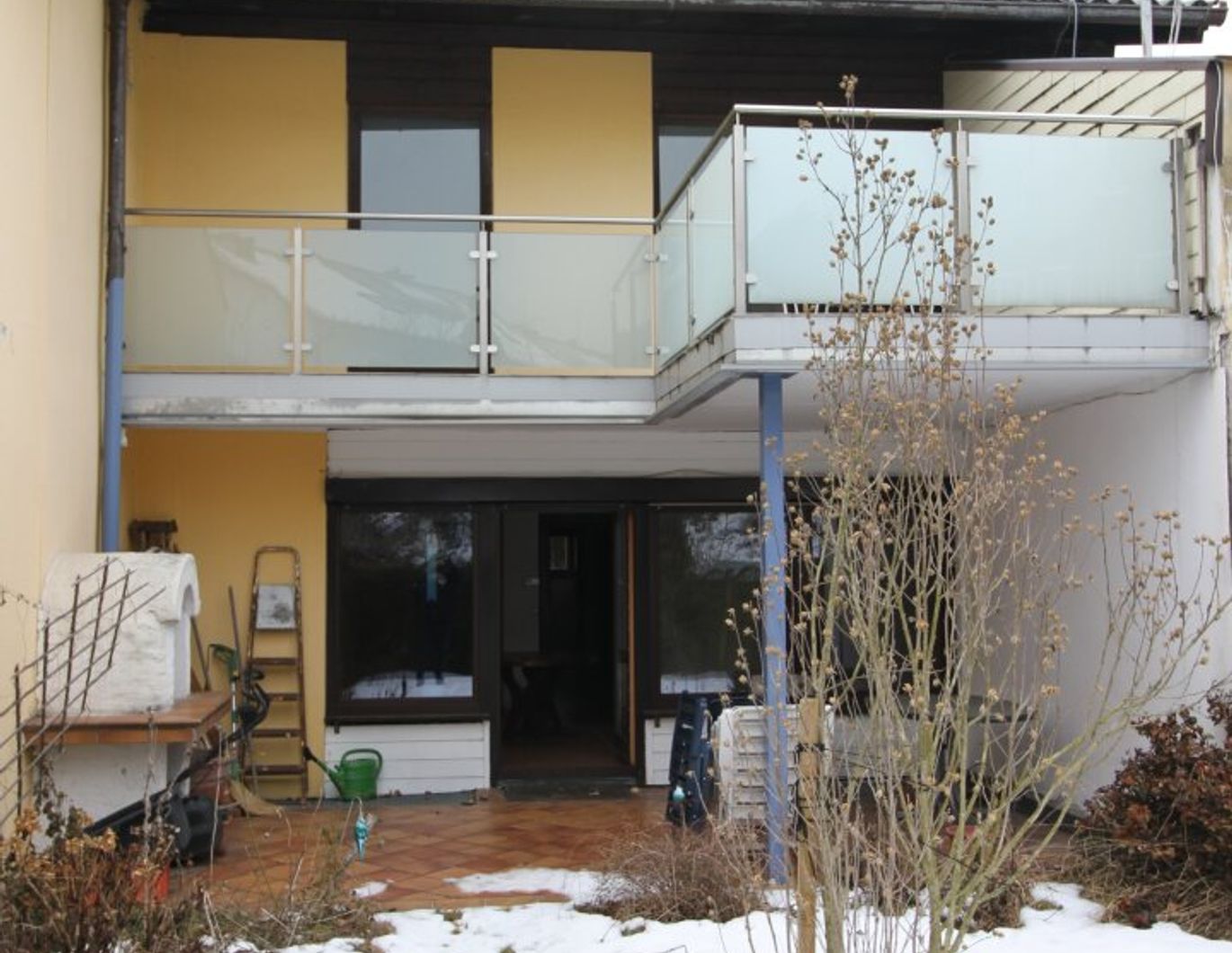 Eugendorf: geräumiges Reihenhaus in absoluter Ruhelage mit Garage und KfZ Stellplatz