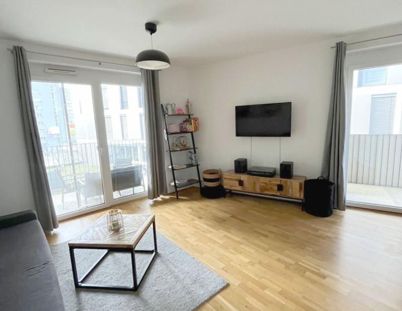 WOHNEN AM STADTTOR! MODERNE 2-ZIMMER-WOHNUNG MIT GROSSEM BALKON