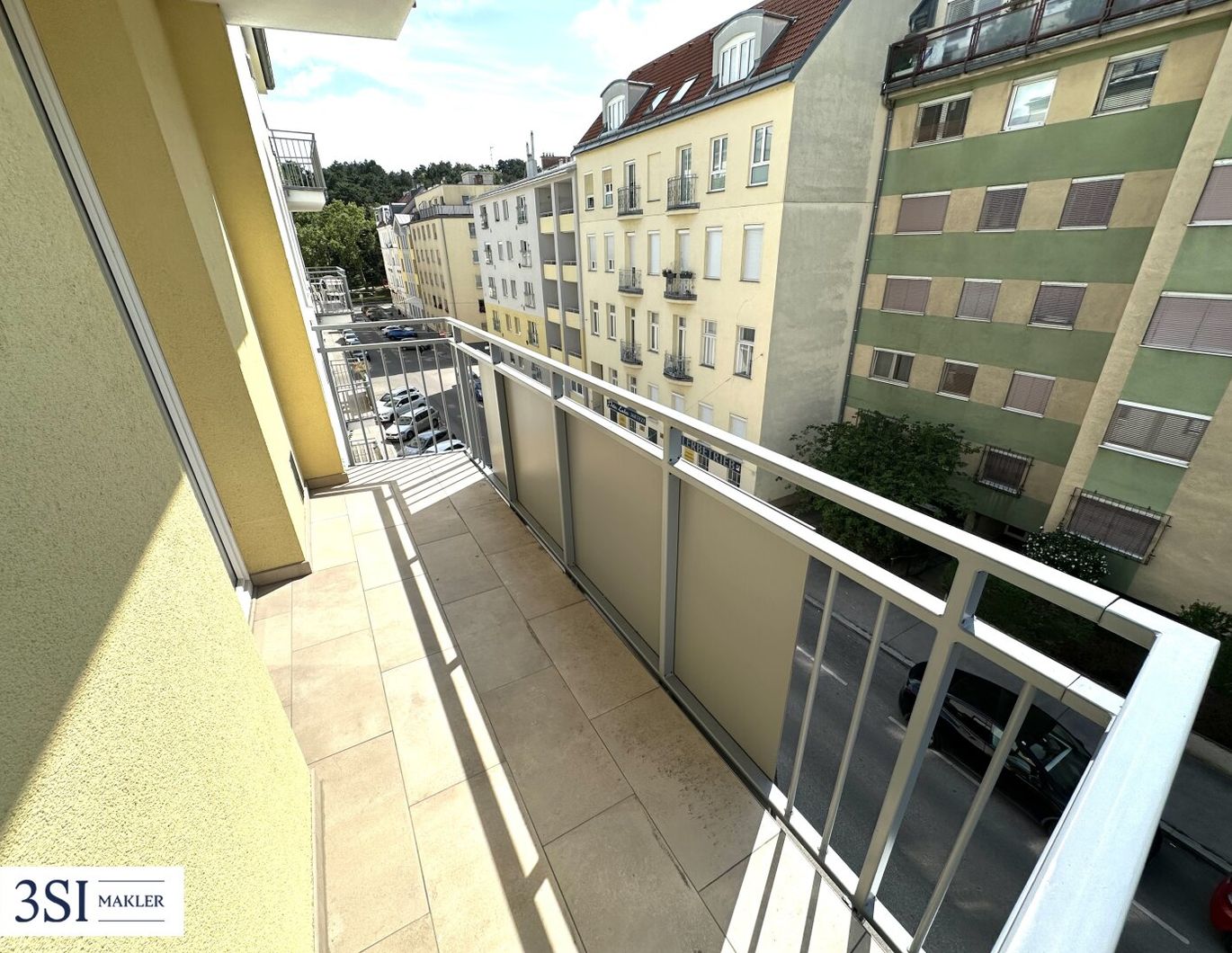 Sanierungsbedürftige 4-Zimmer-Wohnung mit Freiflächen - in Top-Lage des 19. Bezirks
