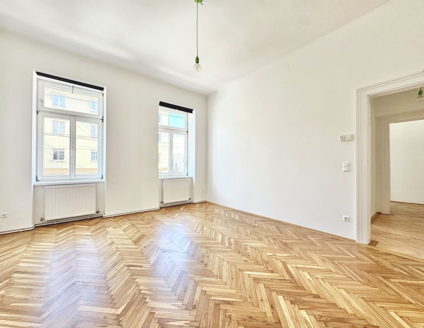 TOPLAGE NÄHE S45-OBERDÖBLING | HELLE 2 ZIMMER | HOFSEITIGES SCHLAFZIMMER