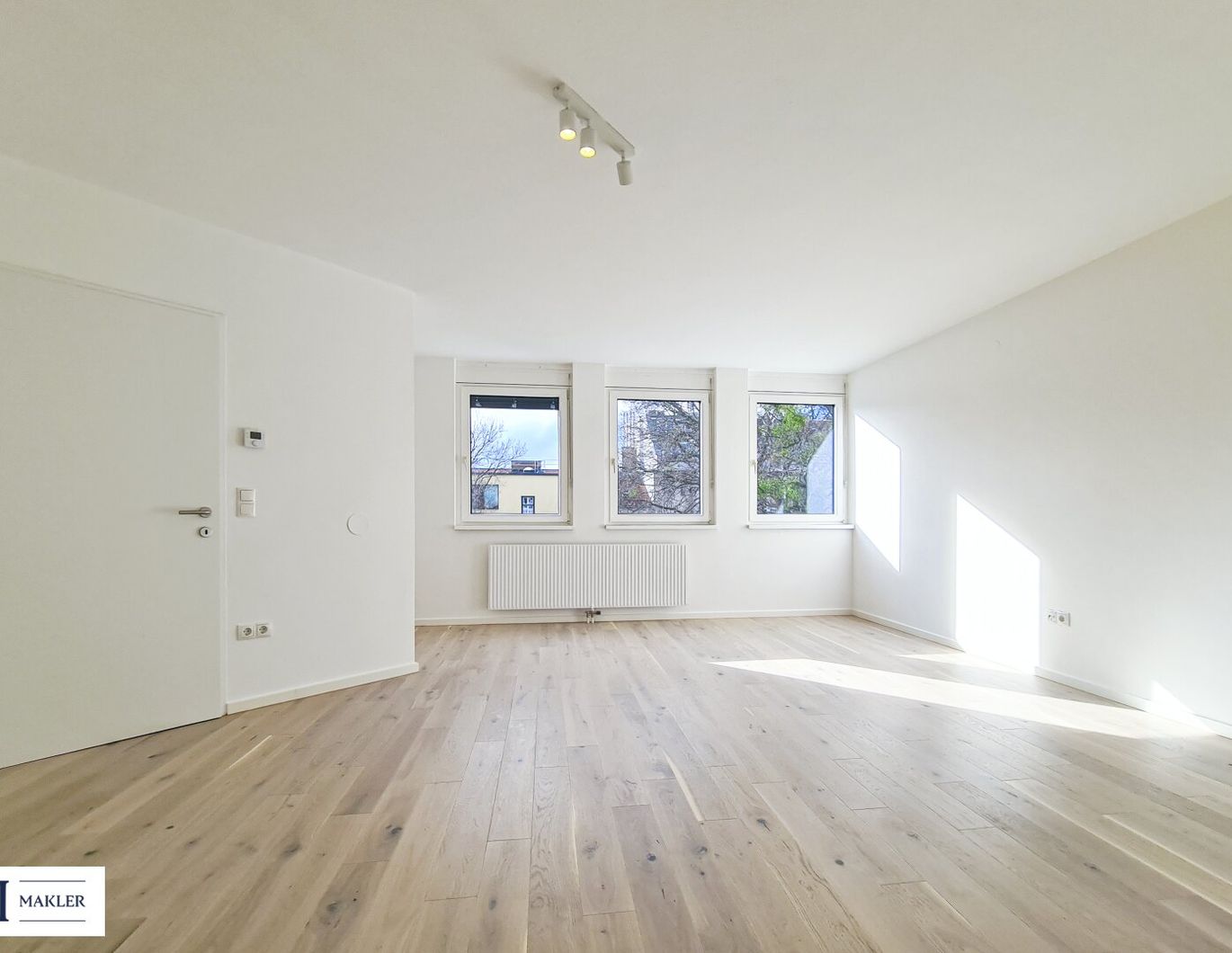 Parkblick im Herzen Döblings - Sonnige Neubau-Garçonnière im 4 Stock