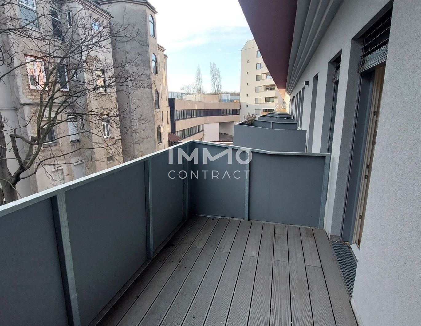 Sensationeller ZWEITBEZUG nach Generalsanierung - GEISELBERGSTRASSE 12 w2.27 2-Zimmer-Balkon-Wohnung