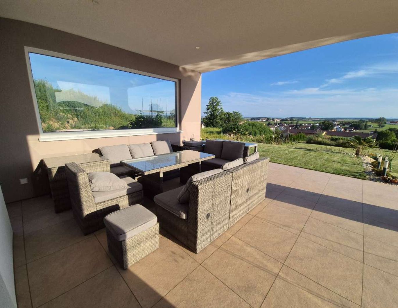 Exklusive Villa in Peuerbach, Baujahr 2022 - Pool, Sauna, Doppelgarage & mehr