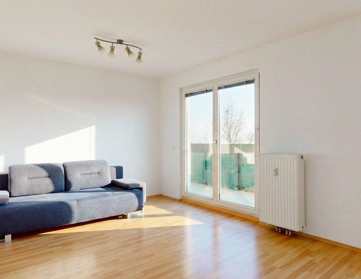 Einziehen und Wohlfühlen! Nette 2-Zi-Wohnung mit Loggia