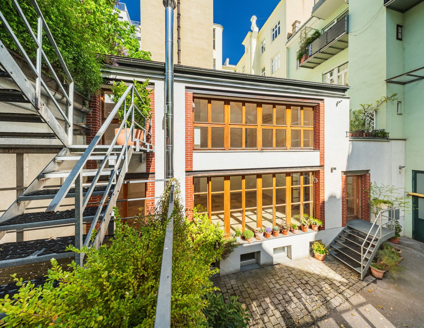 Mitten im Neunten - Loft mit Garten und Terrasse