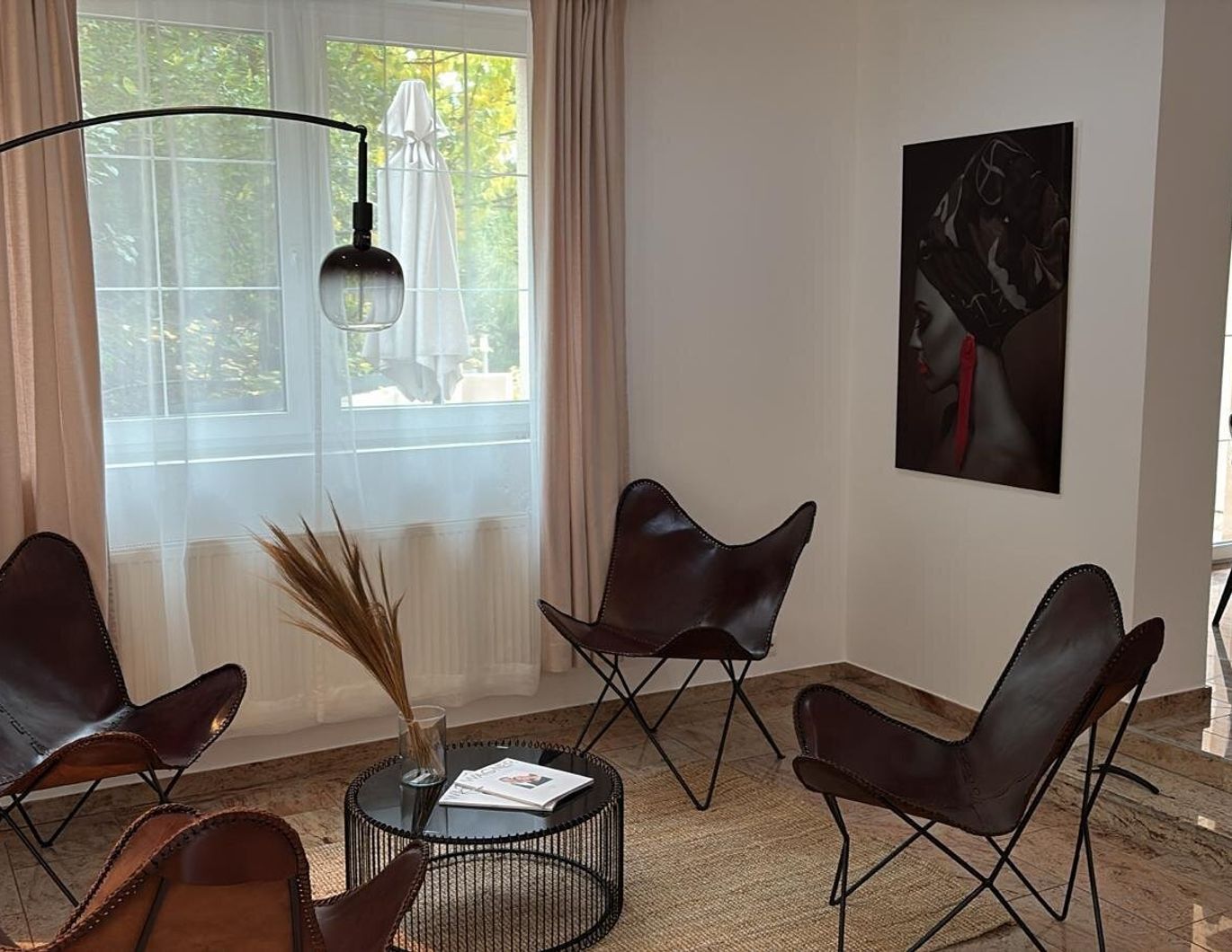 JETZT NEU: PRIVATE Villa in 1130 Wien ! Top-Lage: Wohnkomfort für Ihre Familie