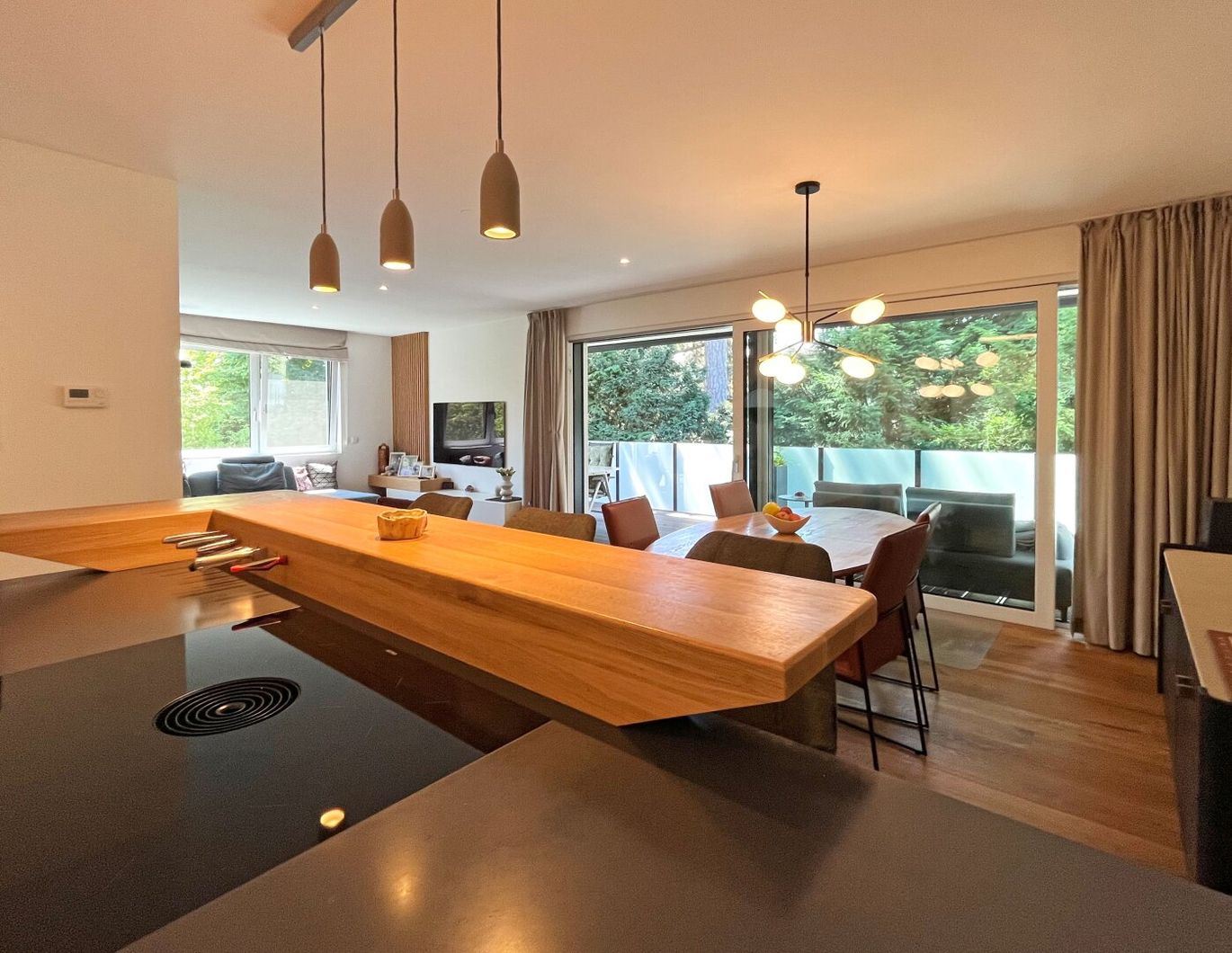 Elegante Wohnung mit großzügiger Terrasse in Ruhelage mit Top Verkehrsanbindung