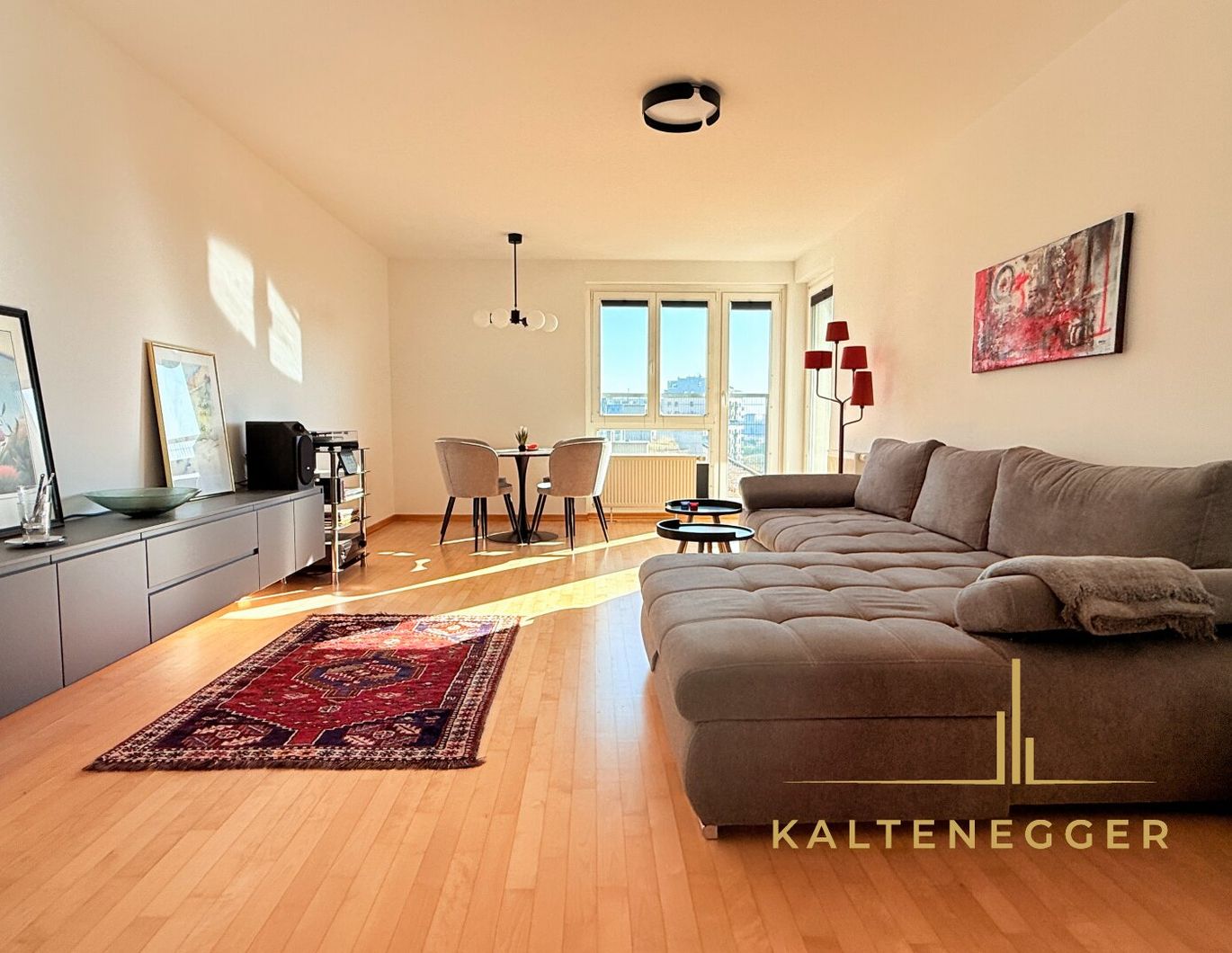 Modernes Zuhause für Singles und Paare: Helle 2-Zimmer-Wohnung mit Loggia bei U6 Alterlaa - 5. Stock