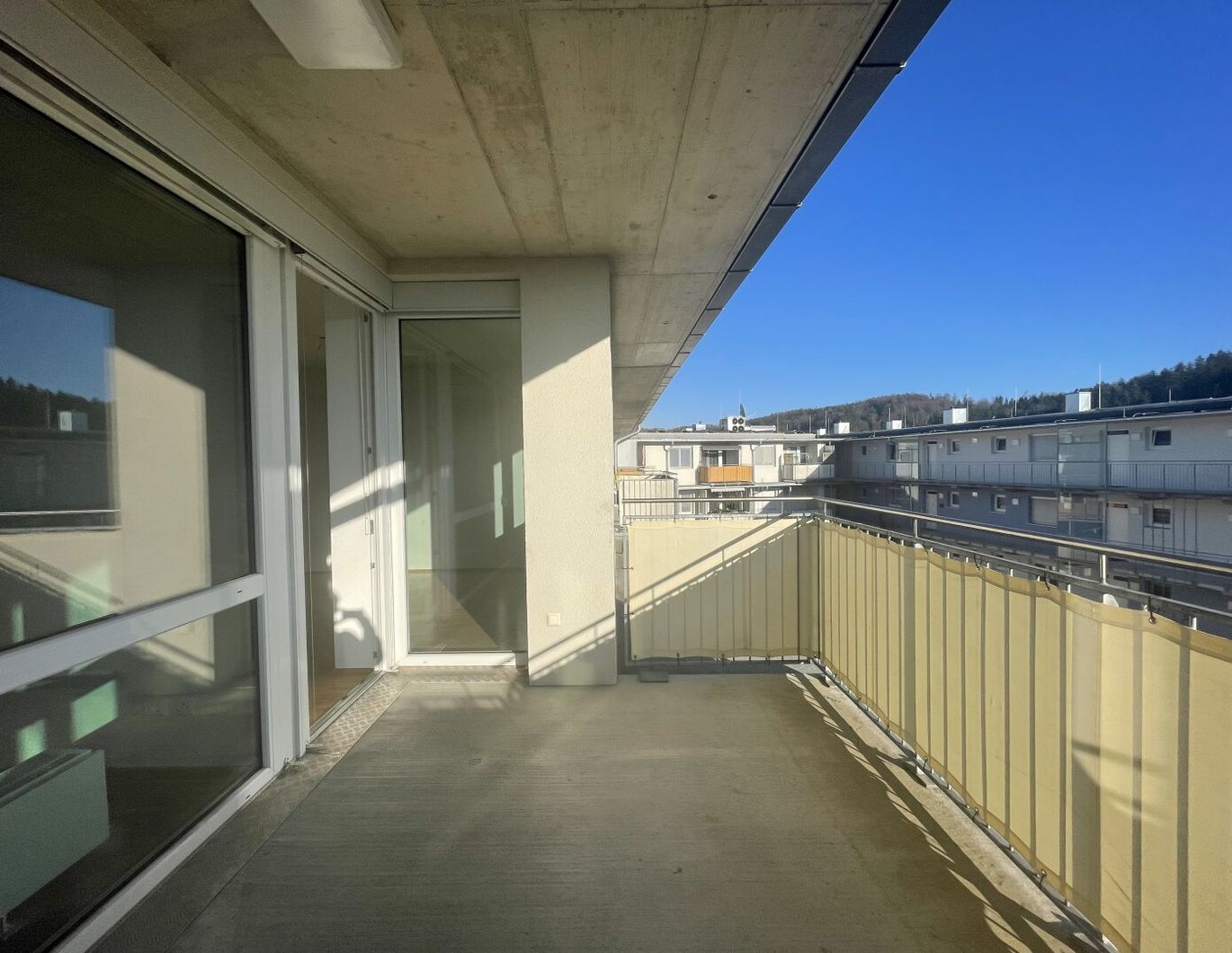 Geförderte Genossenschaftswohnung - Helle 3-Zimmer-Wohnung mit Loggia & Tiefgarage