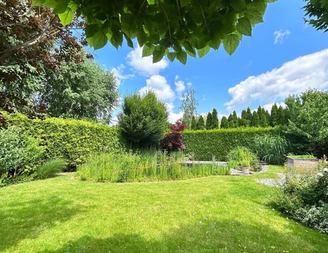 -=FONTANA=- Traumhaus mit Luxusausstattung und idyllischem Garten (Sprachen: DE, UA, EN, RUS)