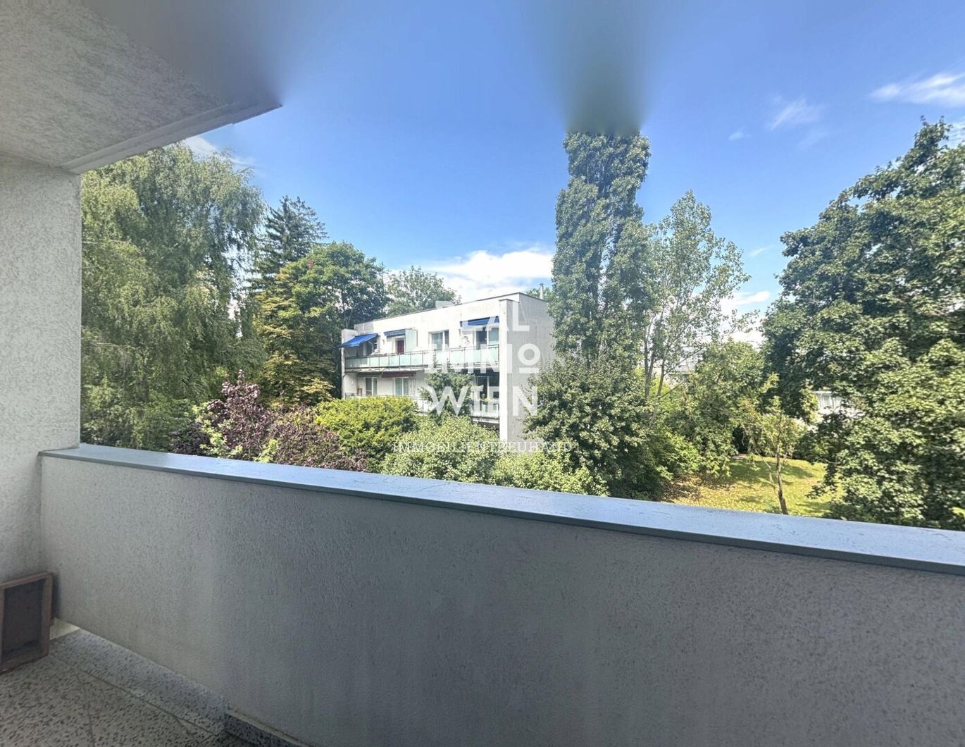 Ihr perfektes Zuhause in Wien Hietzing: Lichtdurchflutete Neubauwohnung mit Loggien und Parkplatz