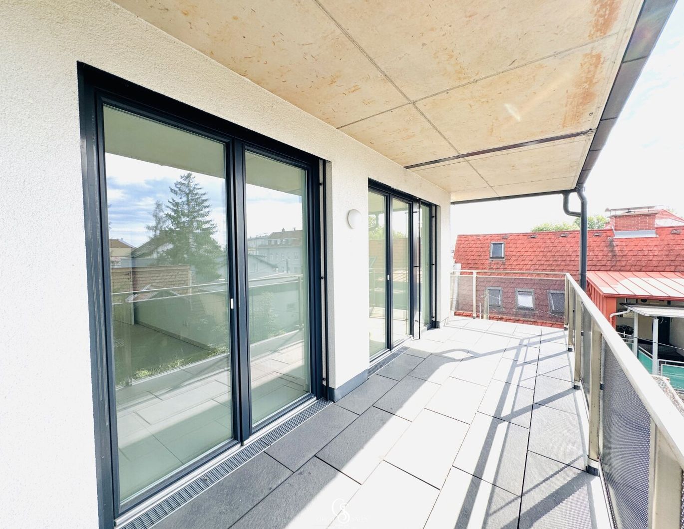 Lichtdurchflutete Terrassenwohnung mit Top-Ausstattung