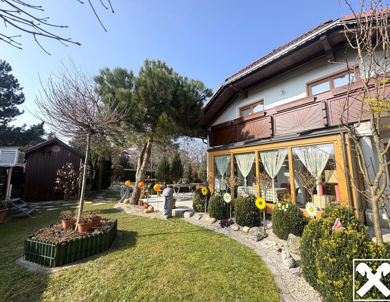 Großzügiges Wohnhaus - liebevoll gestaltet mit viel Platz für Jung und Alt