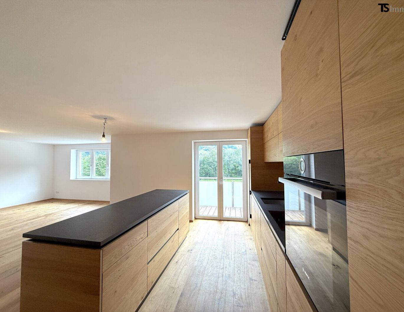 Tschagguns: 5-Zimmer-Maisonette-Wohnung ca. 141 m2 Wohnfläche mit Terrasse ca. 16 m2 und Balkon ca. 4,5 m2