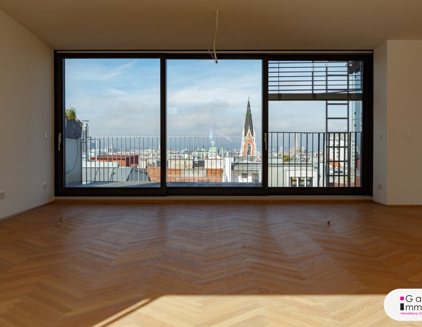 Traumpenthouse - 76m2 Terrassen mit Rundumblick - Erstbezug - eigener Liftzugang