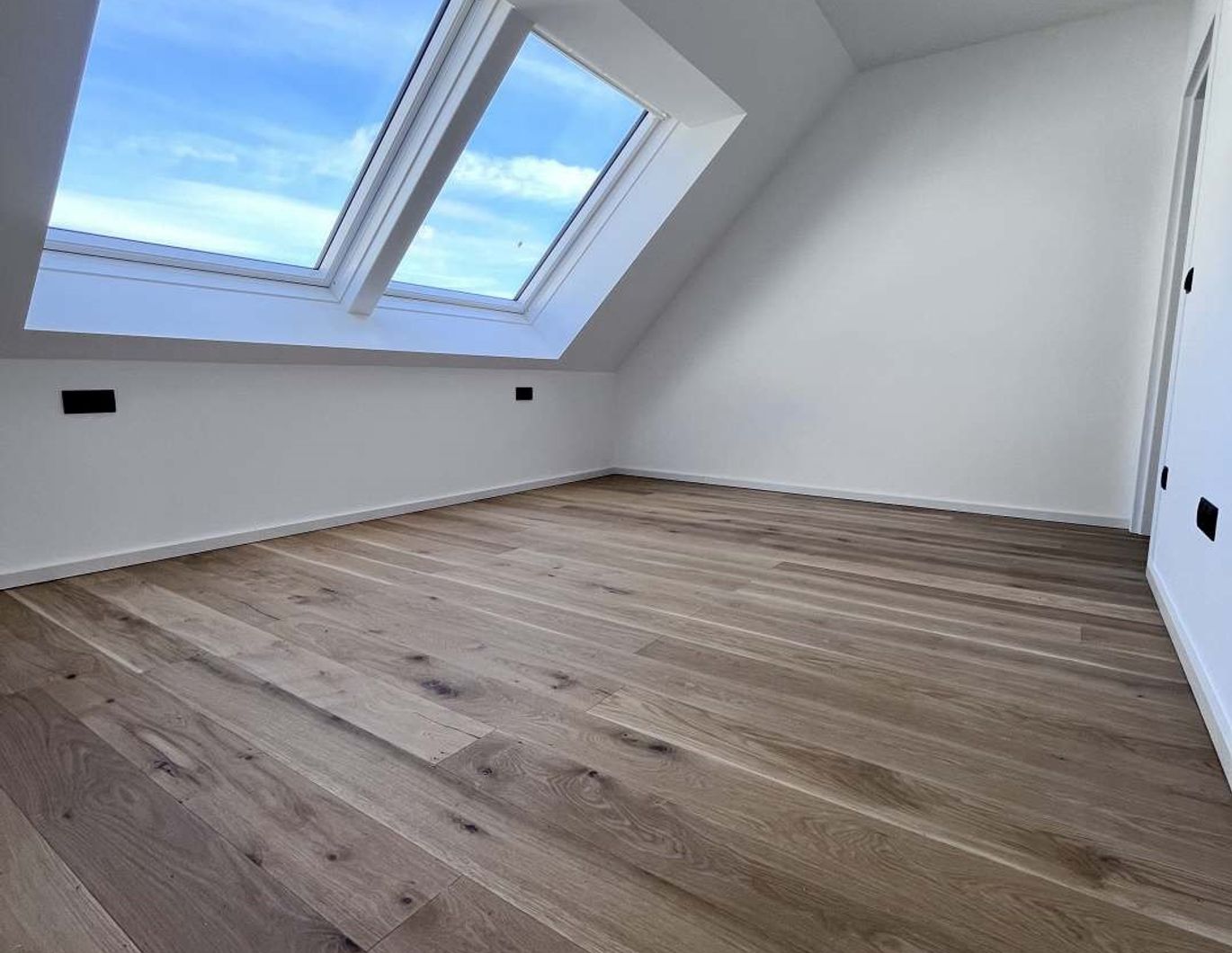 Wohnen mit Stil & Blick auf die Gloriette | Erstbezug im Dachgeschoss und Terrasse | Reinlpark