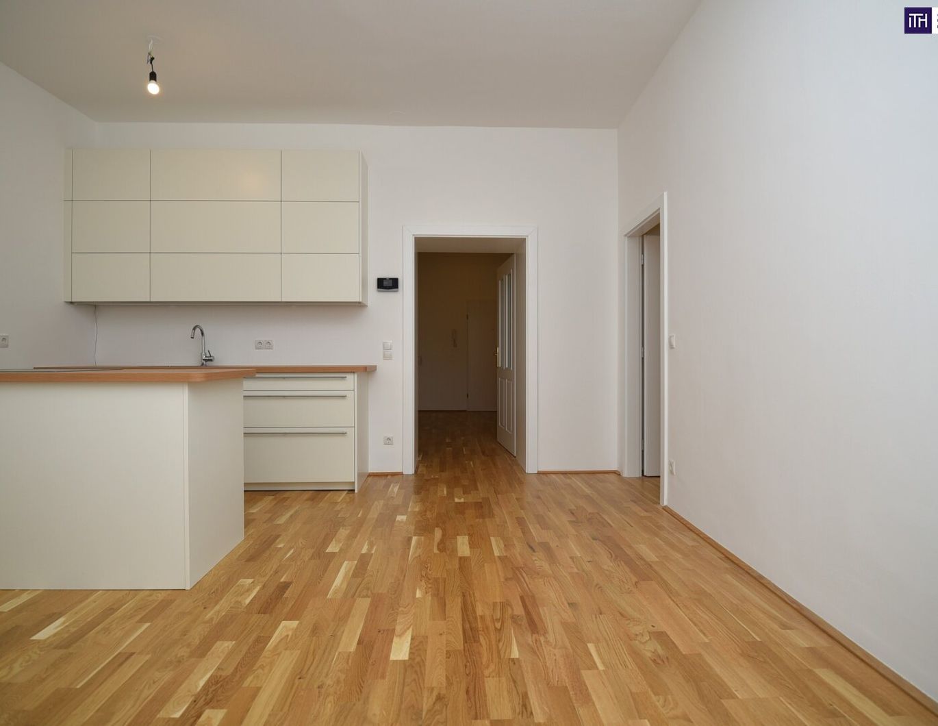 ++ ZUKUNFTSVORSORGE++ Top sanierte Wohnung in ruhiger Seitengasse + befristet vermietet + Stellplatz