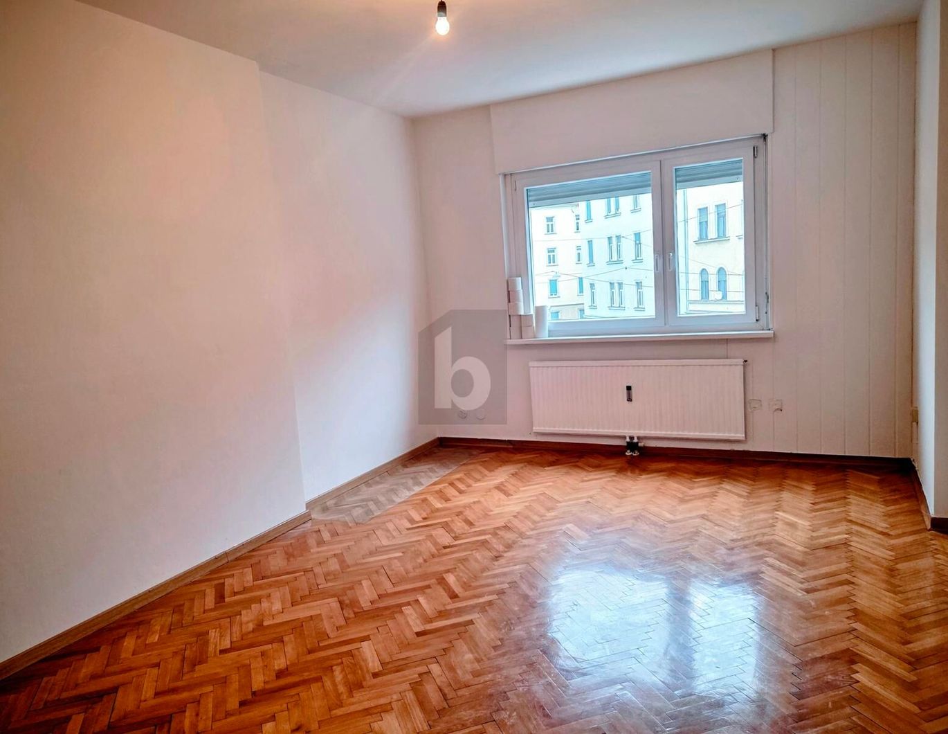 PREISHIT! ZENTRAL GELEGEN MIT LOGGIA