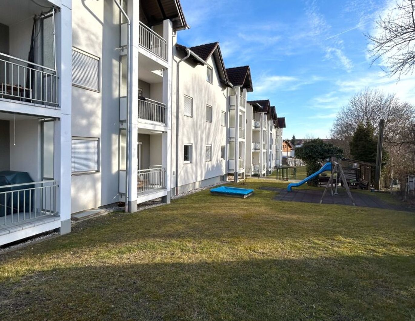 TRAUMWOHNUNG IN PREGARTEN - 3 ZIMMER MIT BALKON UND PARKPLATZ