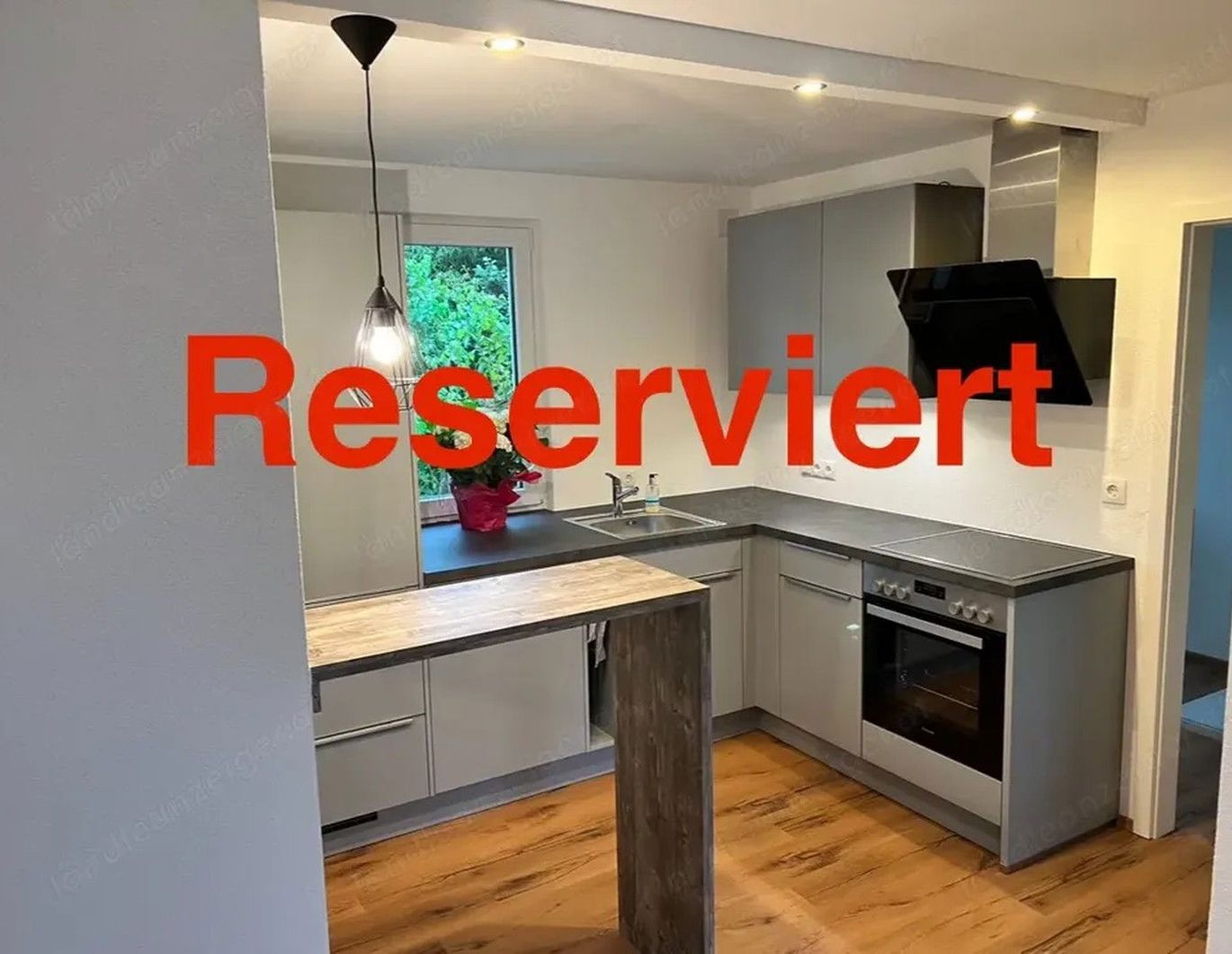 **RESERVIERT** Erstklassig sanierte 2-Zimmer-Wohnung mit Garten in Gisingen