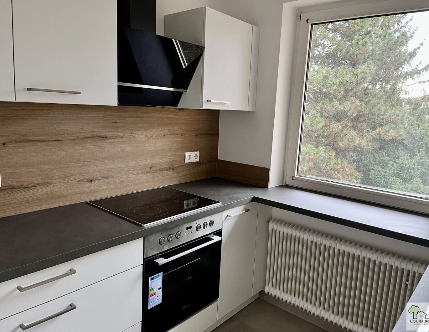 Frisch sanierte 3-Zimmer-Dachgeschosswohnung im 18. Bezirk - Grünruhelage & Garten!