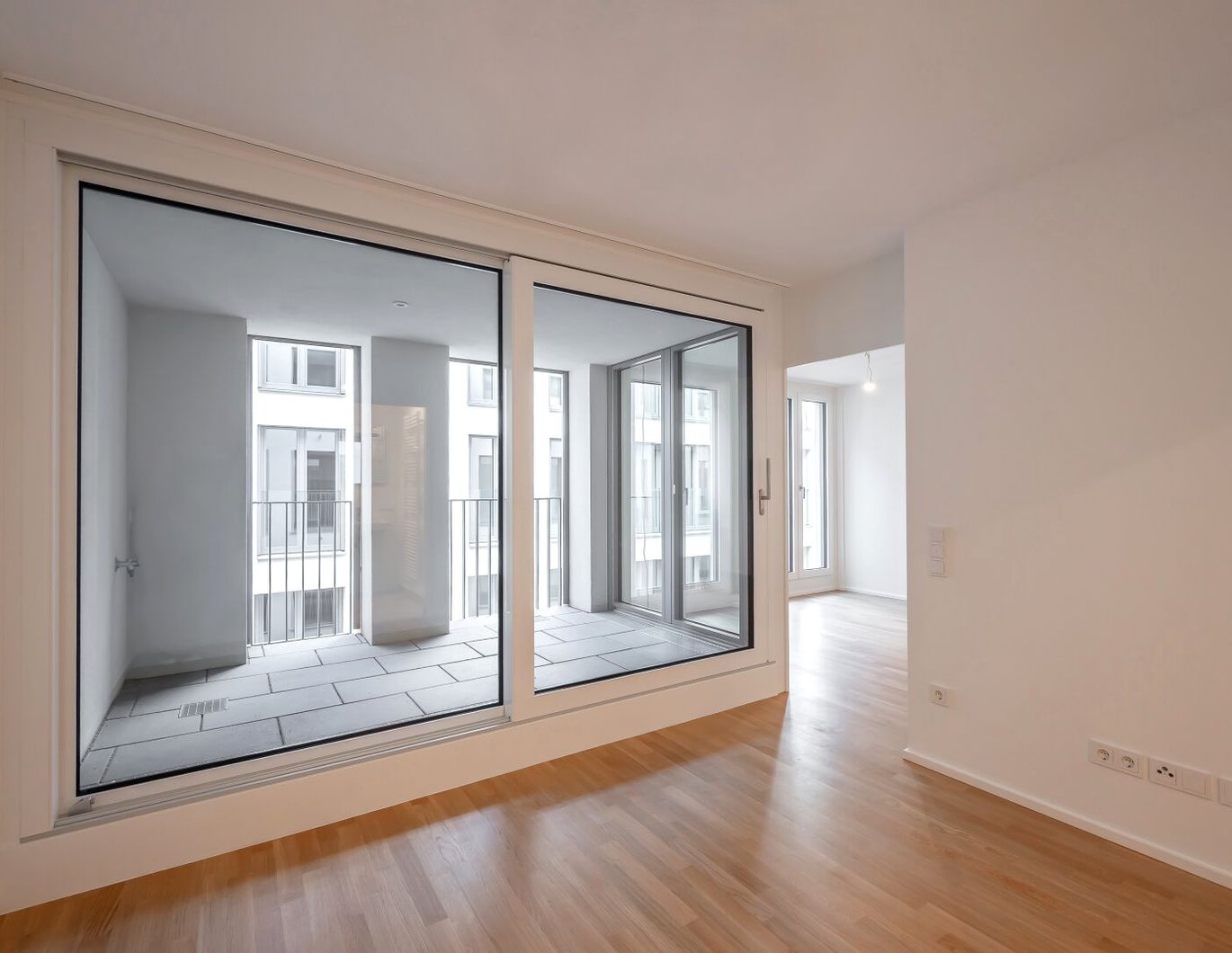 ++MOLLARD 50++ hochwertige 2-Zimmer-Wohnung mitten im Herzen der Stadt (3/8)