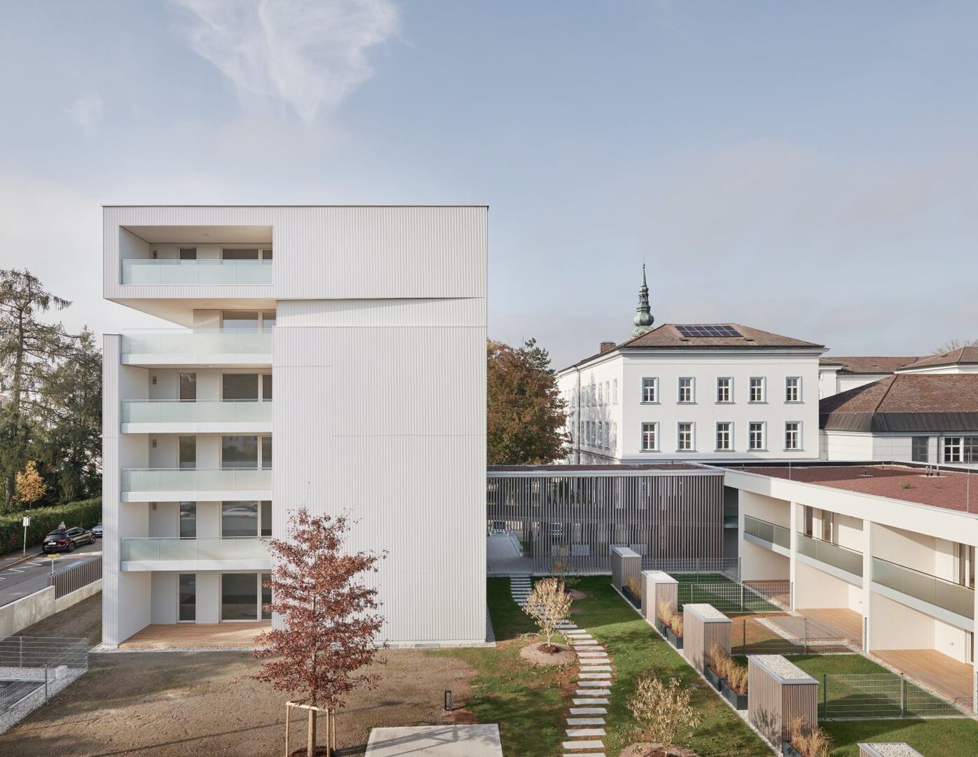 REIHENHAUS-CHARAKTER - TOP18 - exklusiv, provisionsfrei, 4-Zimmer Neubau in Bestlage inkl. Eigengarten