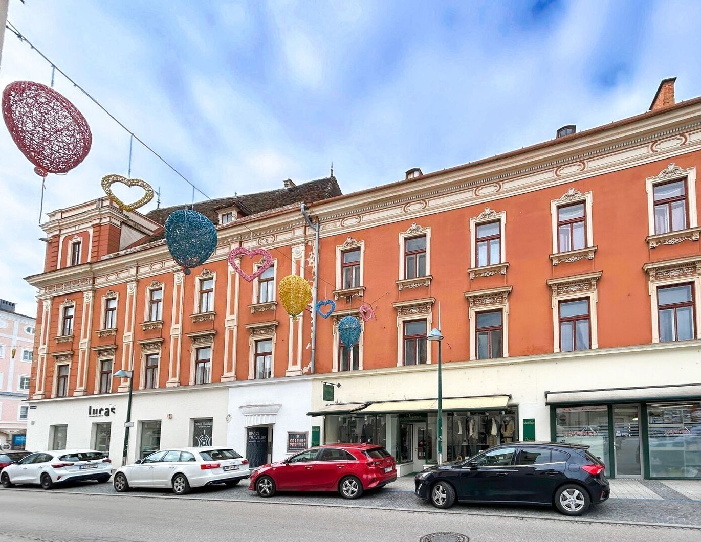 Historisches Zinshaus in Top-Lage am Stadtplatz Wels mit 10 Einheiten