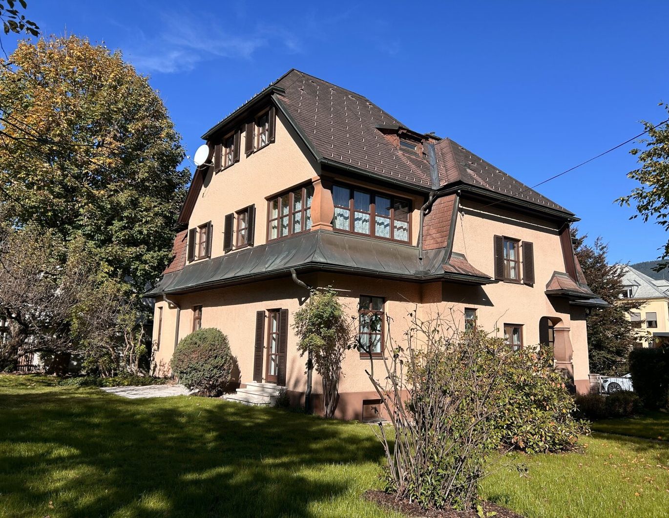 Villa! Elegante Zeitreise: Charmante Villa aus 1933 mit zeitlosem Flair!