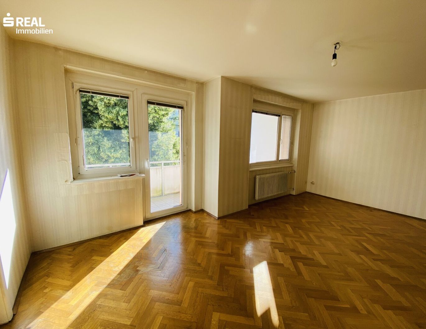 Geräumige 6-Zimmer-Wohnung mit Balkon Nähe NAWI