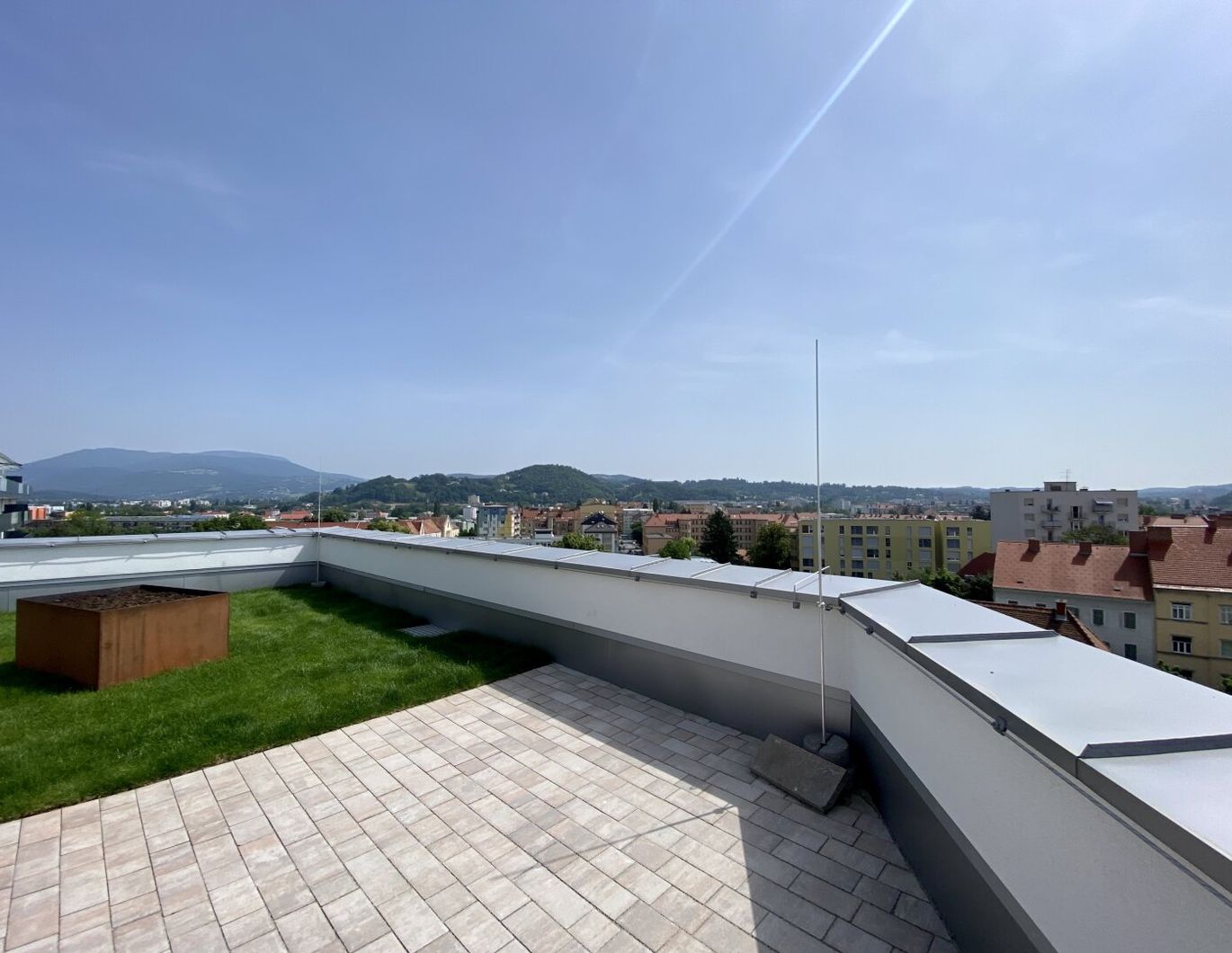 Traumhafte 2-Zimmer-Wohnung mit Balkon und Gemeinschafts-Dachterrasse