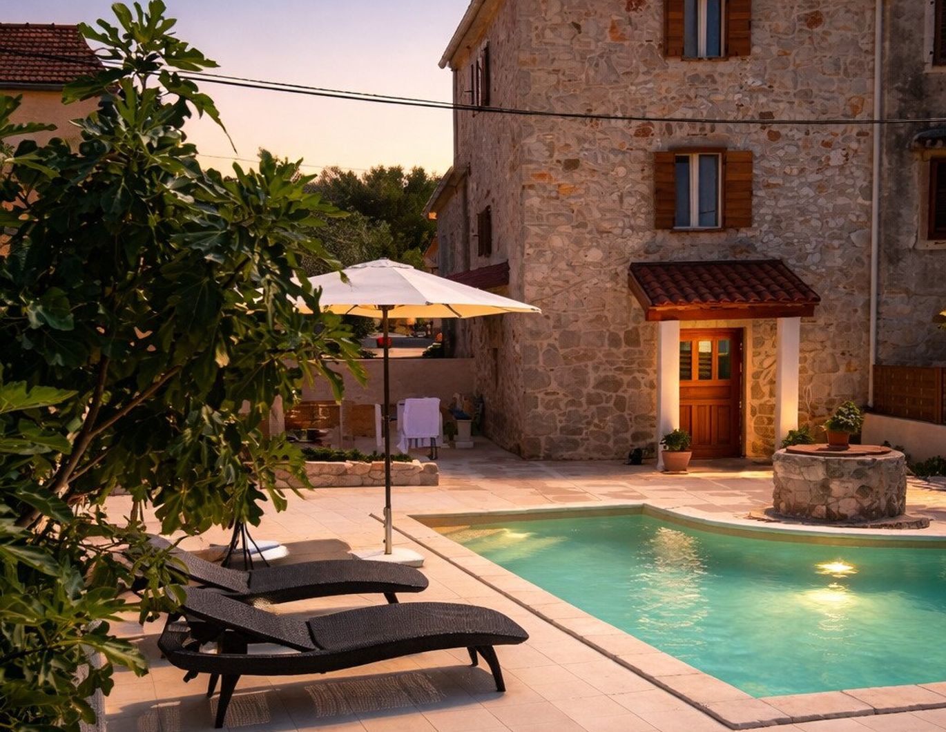 ZADAR Region - Historisches Steinjuwel mit Pool & Meerblick auf Ugljan