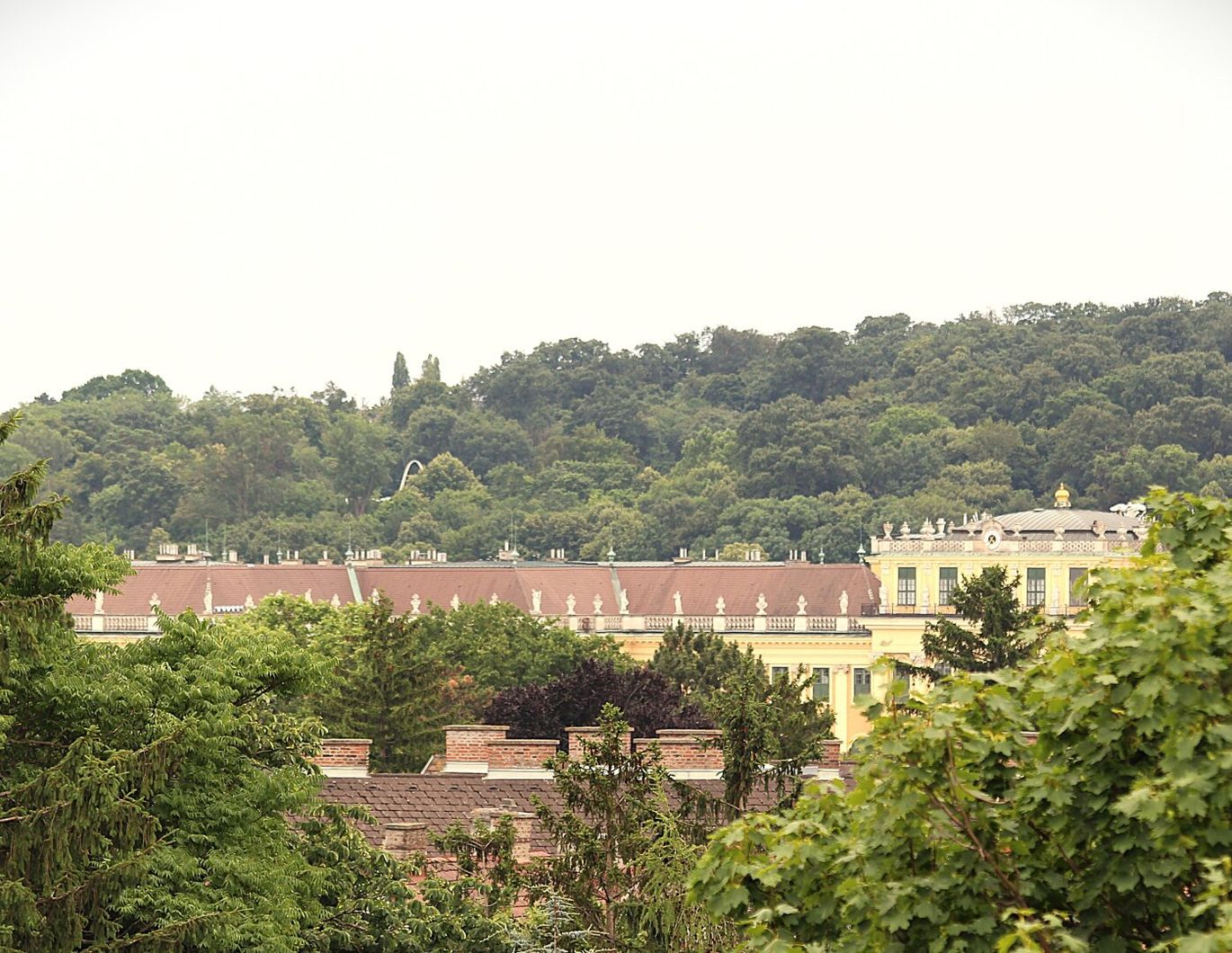Schloss Schönbrunn und Gloriette: geplanter Rohdachboden bei U4 Hietzing