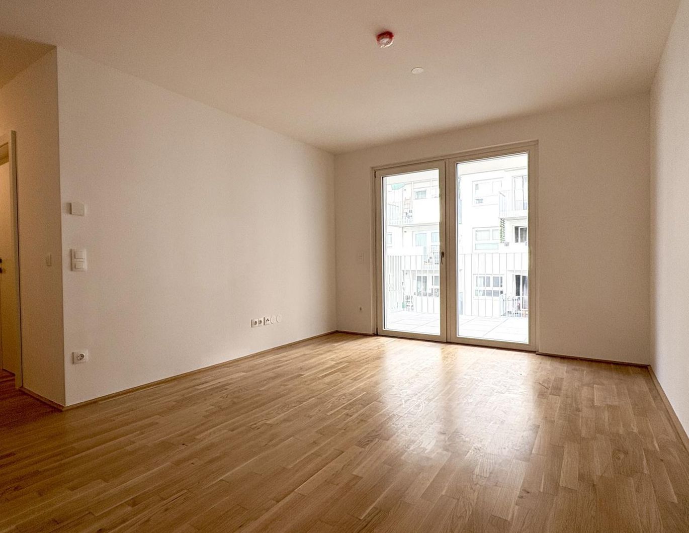 Provisionsfrei & Neubau: 2-Zimmer-Wohnung mit Wohlfühlbalkon!