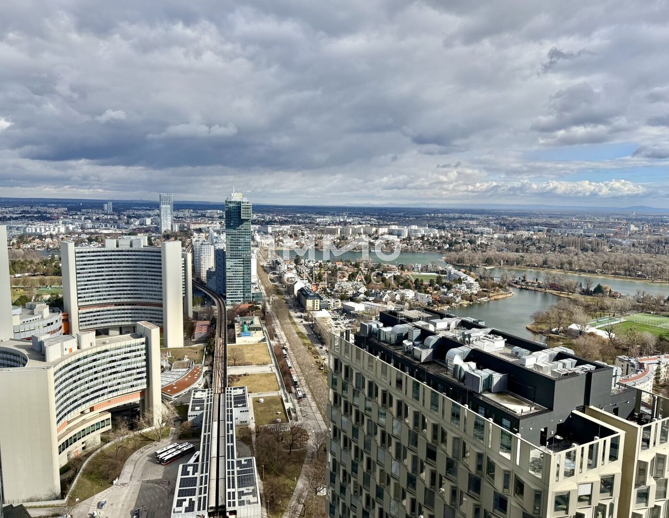 DC2: NYC vibes in VIE 38. Etage - U1 Donauinsel