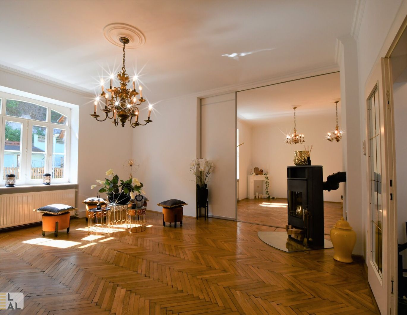 Geräumige Wohnung auf 2 Ebenen mit großem Gartenanteil und Swimmingpool in BERNDORF