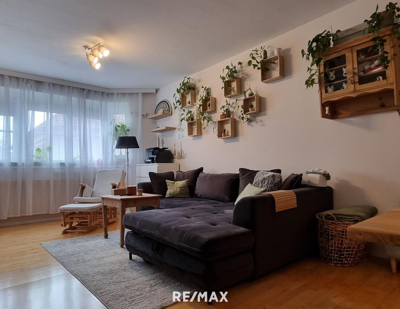 Gemütliches Zuhause mit 2 Zimmern & Tiefgaragenplatz - Nähe Mühlbach