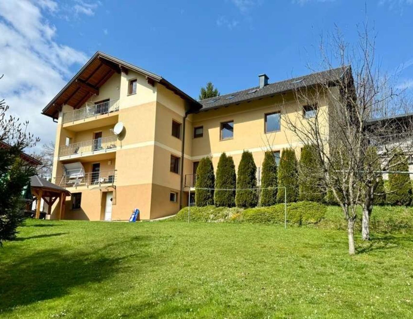 XXXL Wohntraum! Mehrfamilienhaus in Wörtherseenähe fertig zum Bezug