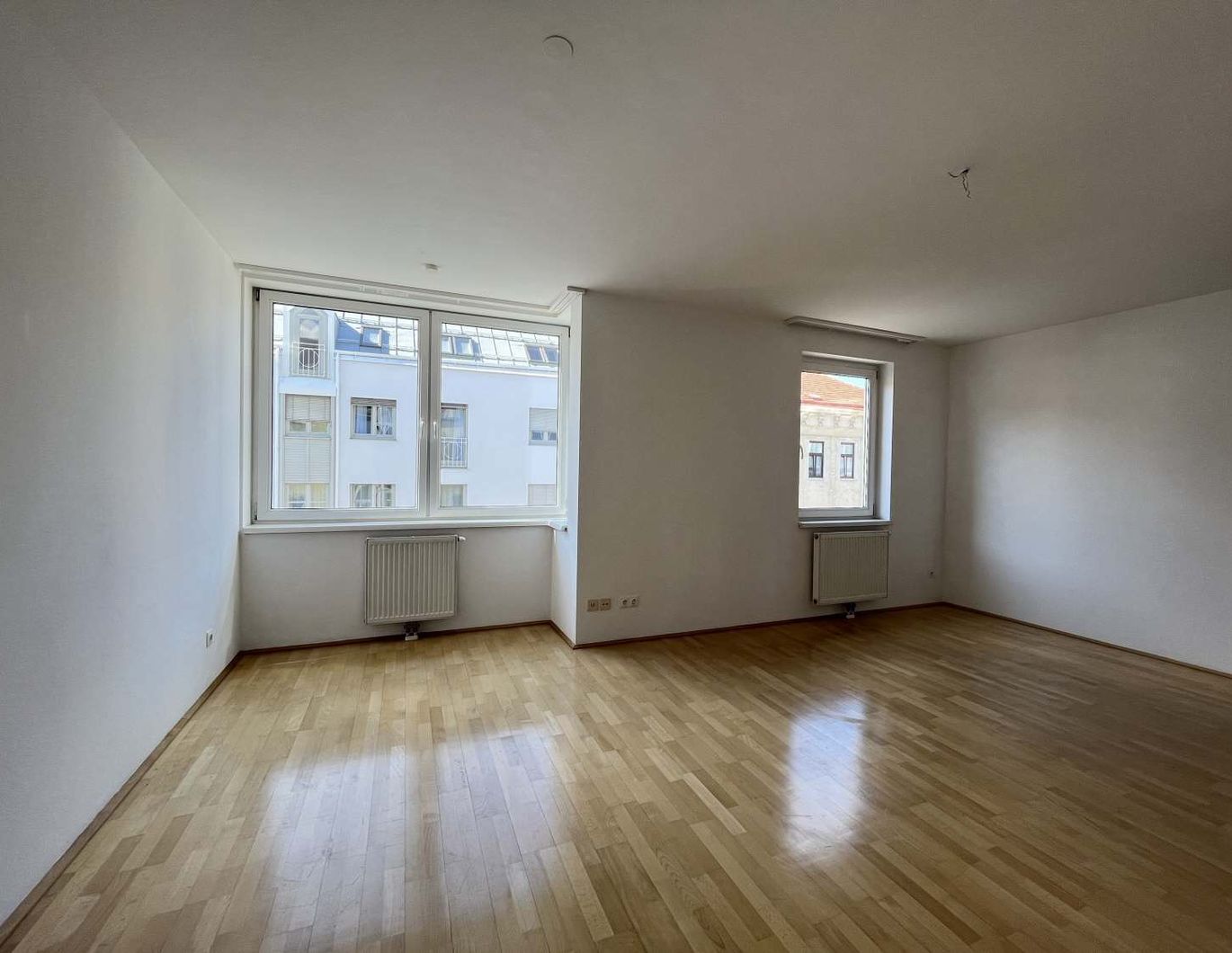 Helle 2-Zimmer-Wohnung - Nähe Schubertpark!