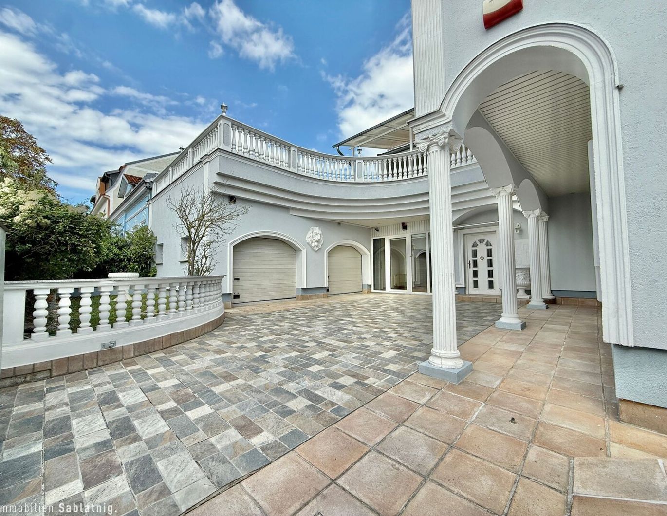 EXKLUSIVITÄT - ELEGANZ - EINZIGARTIGKEIT! Traumvilla mit Geschäftslokal in Mödling!