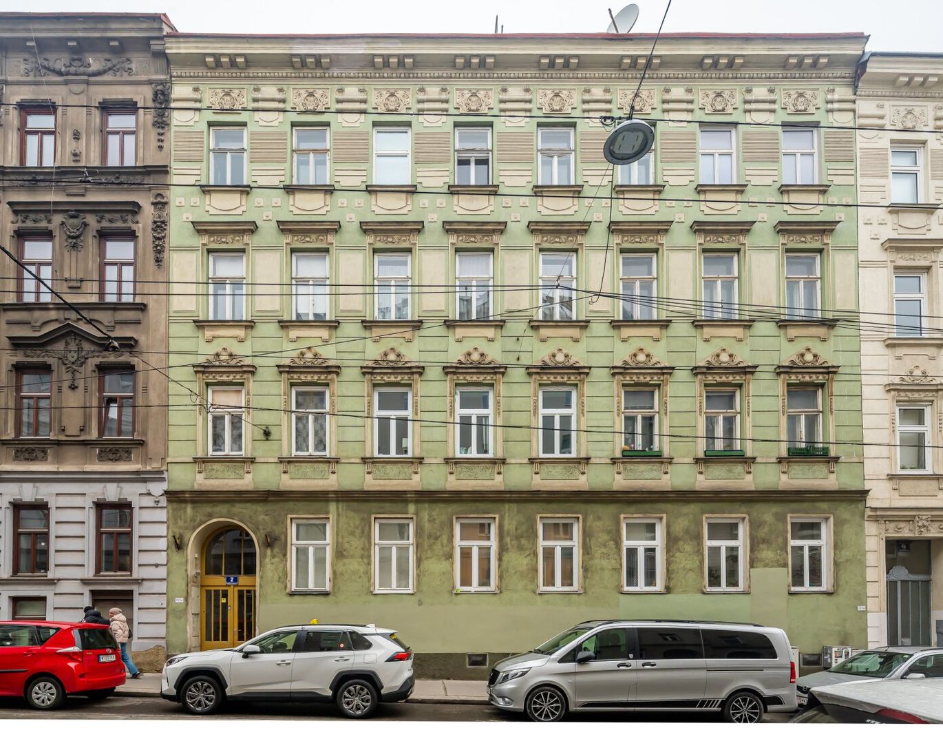 ++H7++ Sanierungsbedürftige 2-Zimmer Altbau-Wohnung, viel Potenzial!