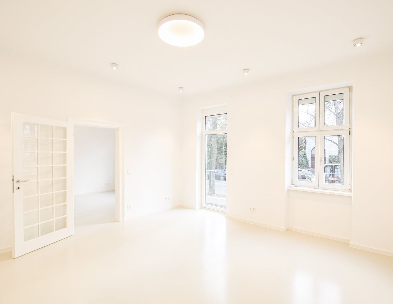 Erstbezug nach Sanierung: Hochwertige 3-Zimmer-Wohnung mit großem Garten nahe Gersthof