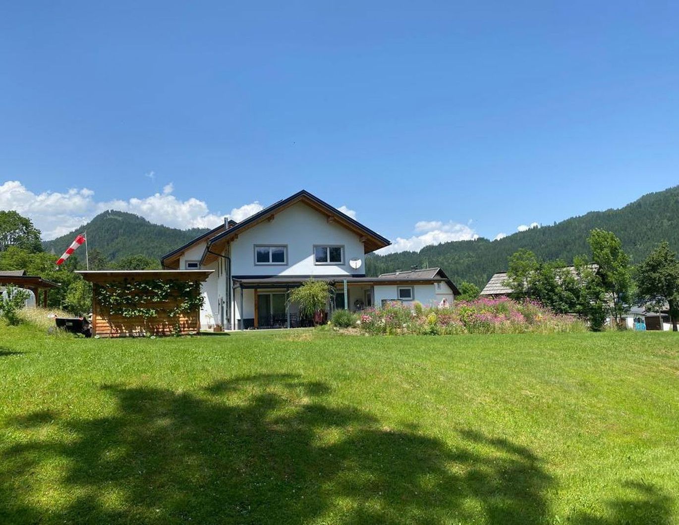 Liebevolles, luxuriöses Wohnhaus mit separaten 2 Ferienwohnungen