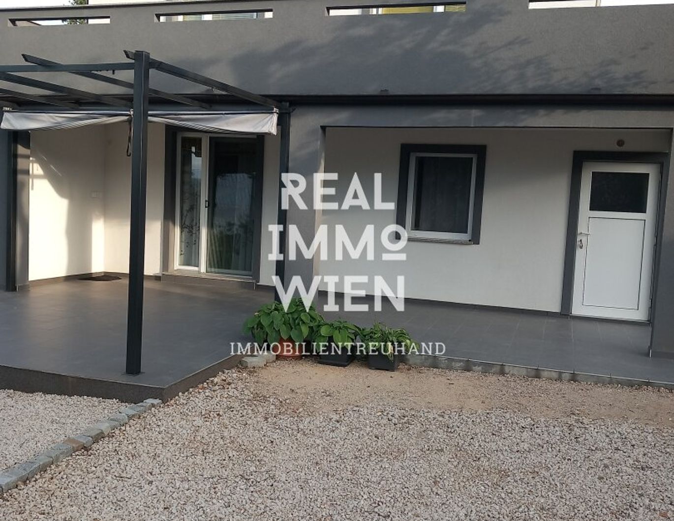 Traumhaus in Lakmartin: 4 Zimmer, Terrassen, Garten und mehr