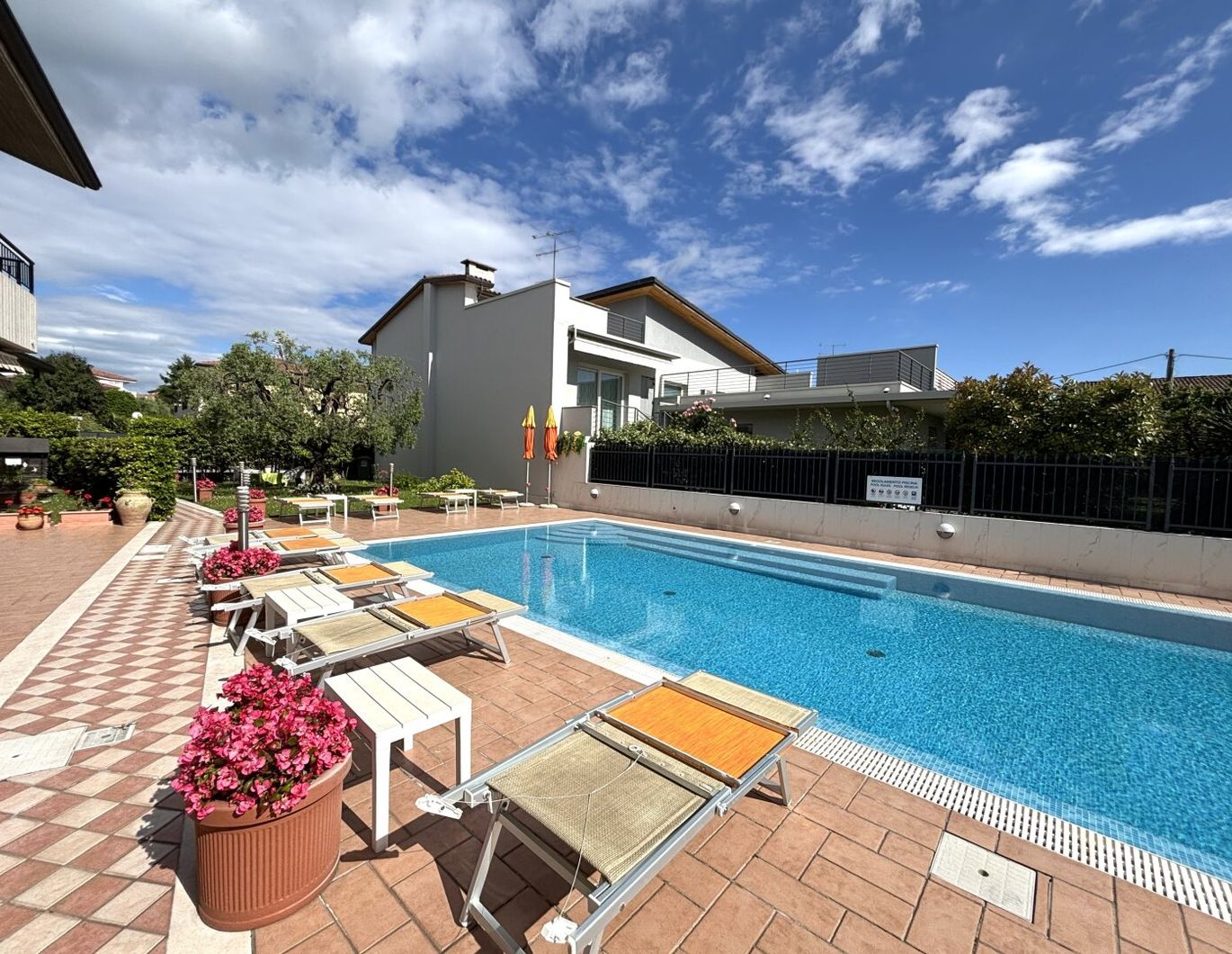 LAZISE     In einer kleinen Wohnanlage mit nur 8