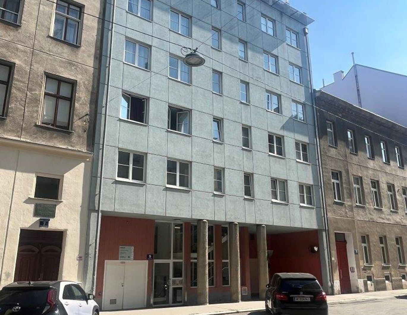 Bezaubernde 2-Zimmer-Wohnung mit KFZ-Stellplatz in Top-Lage des 4. Bezirks