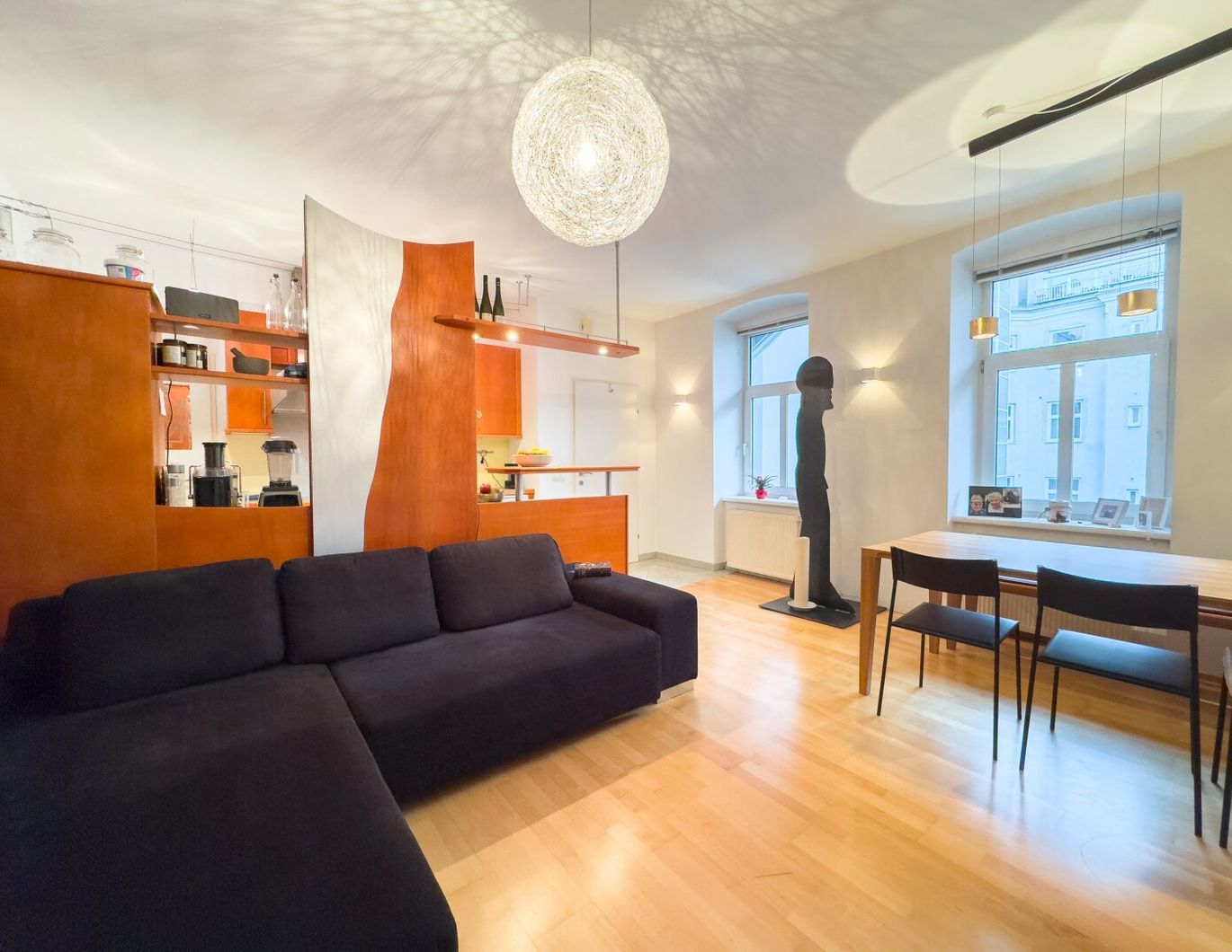 HÖCHSTER WOHNKOMFORT - sanierter Altbau mit Lift innerhalb des Gürtels