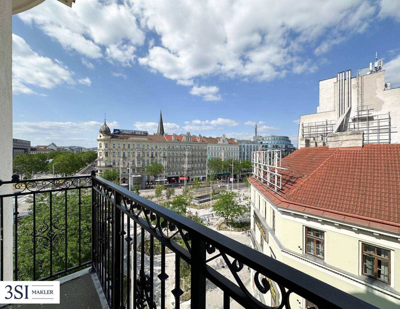 Stilvolle 5-Zimmer-Altbauwohnung mit Balkon im Herzen des 6. Bezirks